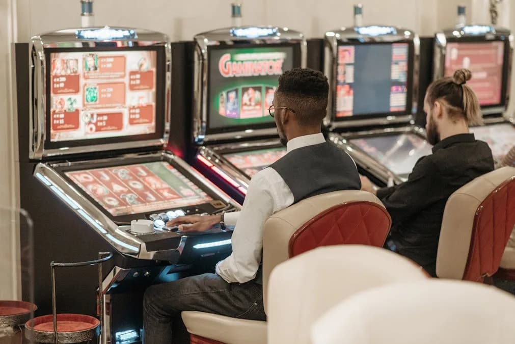 Pragmatic Big Bass Splash at DONLIN — between-bingo slot pick, 96.71% RTP, the fish-collect free-game weekend bingo regulars test