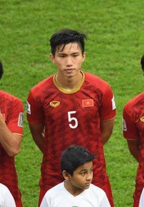 Inverted full-back V-League 2025-26: Vũ Văn Thanh, Đoàn Văn Hậu, Phong Hồng Duy - 3 mẫu khác nhau dưới Polking và Vũ Hồng Việt