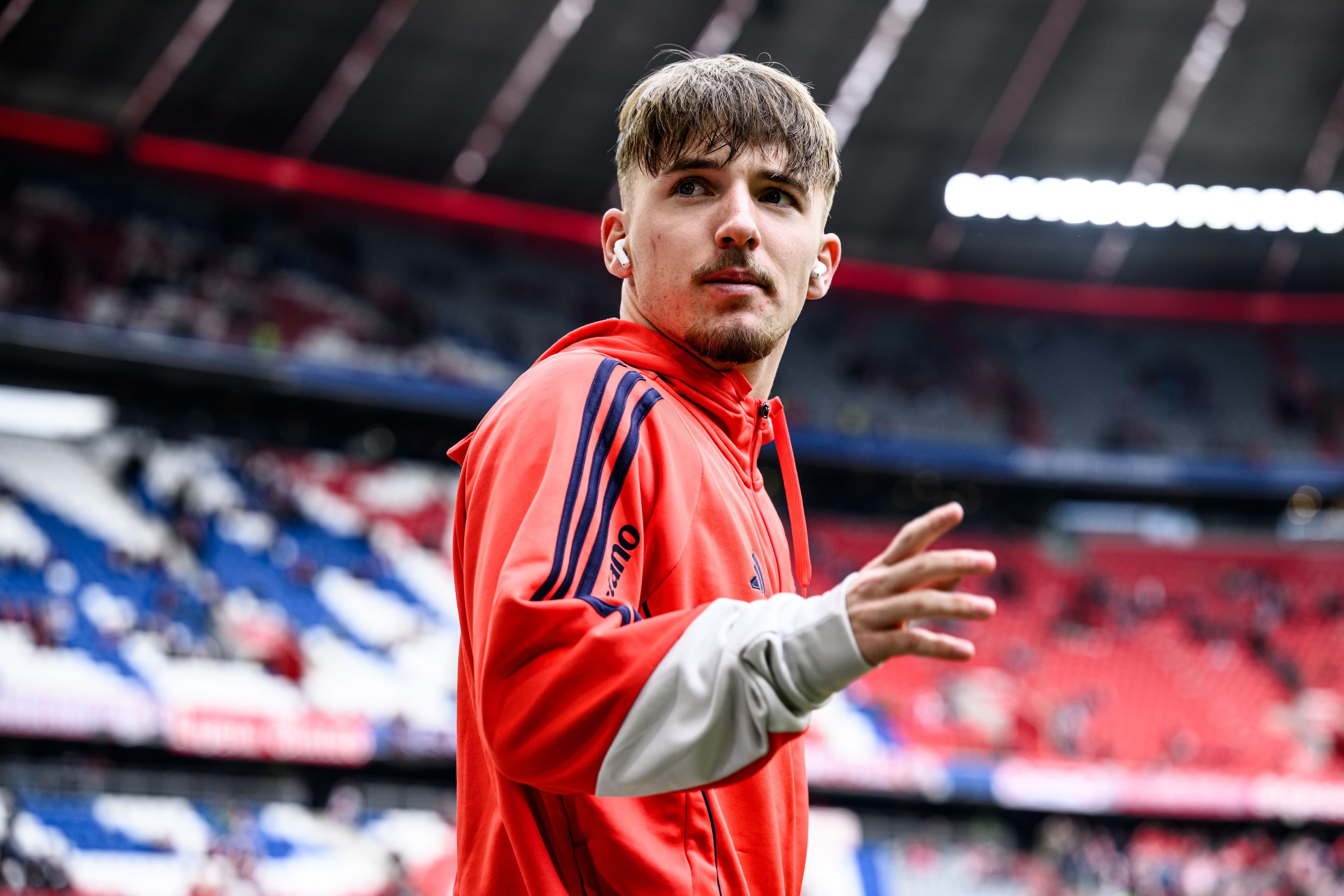 Bundesliga vòng 33: Stuttgart vs Leverkusen và cuộc chiến top 4 — Ai còn cơ hội dự Champions League?