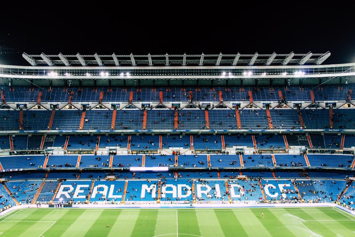 Bảng dữ liệu thể thao đêm 23-24/4/2026: La Liga, Eredivisie, Russian và V-League qua các chỉ số