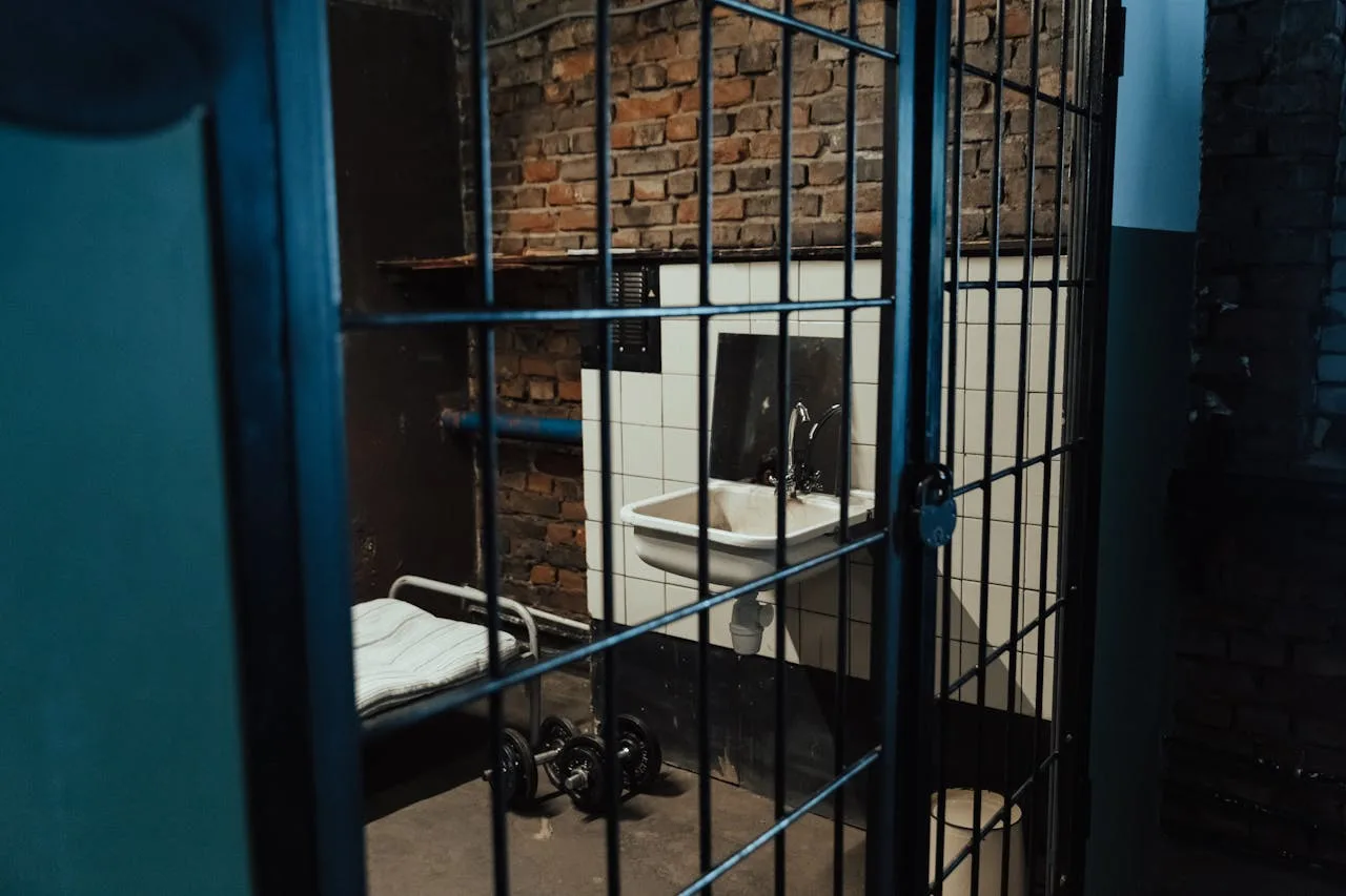 San Quentin xWays (Nolimit City) at CHWV — 150,000× ceiling, ₱500k VIP bench, Lockdown free-spin economics