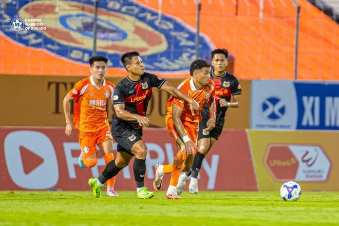 Sơ đồ phòng ngự 5-3-2 của CAHN trong hành trình dẫn đầu V-League 2025/26
