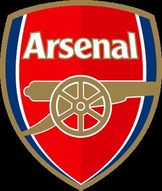Phòng khách xem Premier League vòng 36 với TV và đồ uống cuối tuần