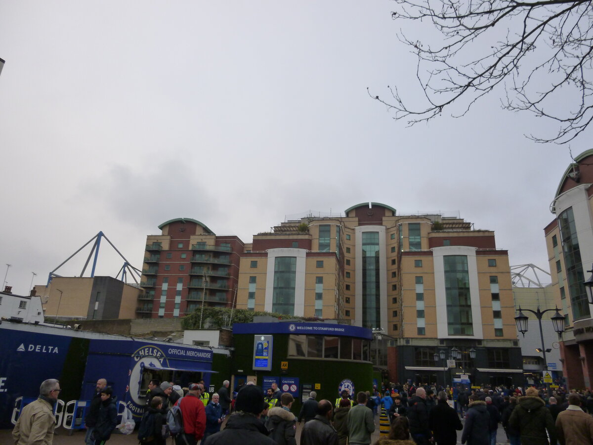 Stamford Bridge trước trận Chelsea vs Man Utd vòng 33 Ngoại Hạng Anh