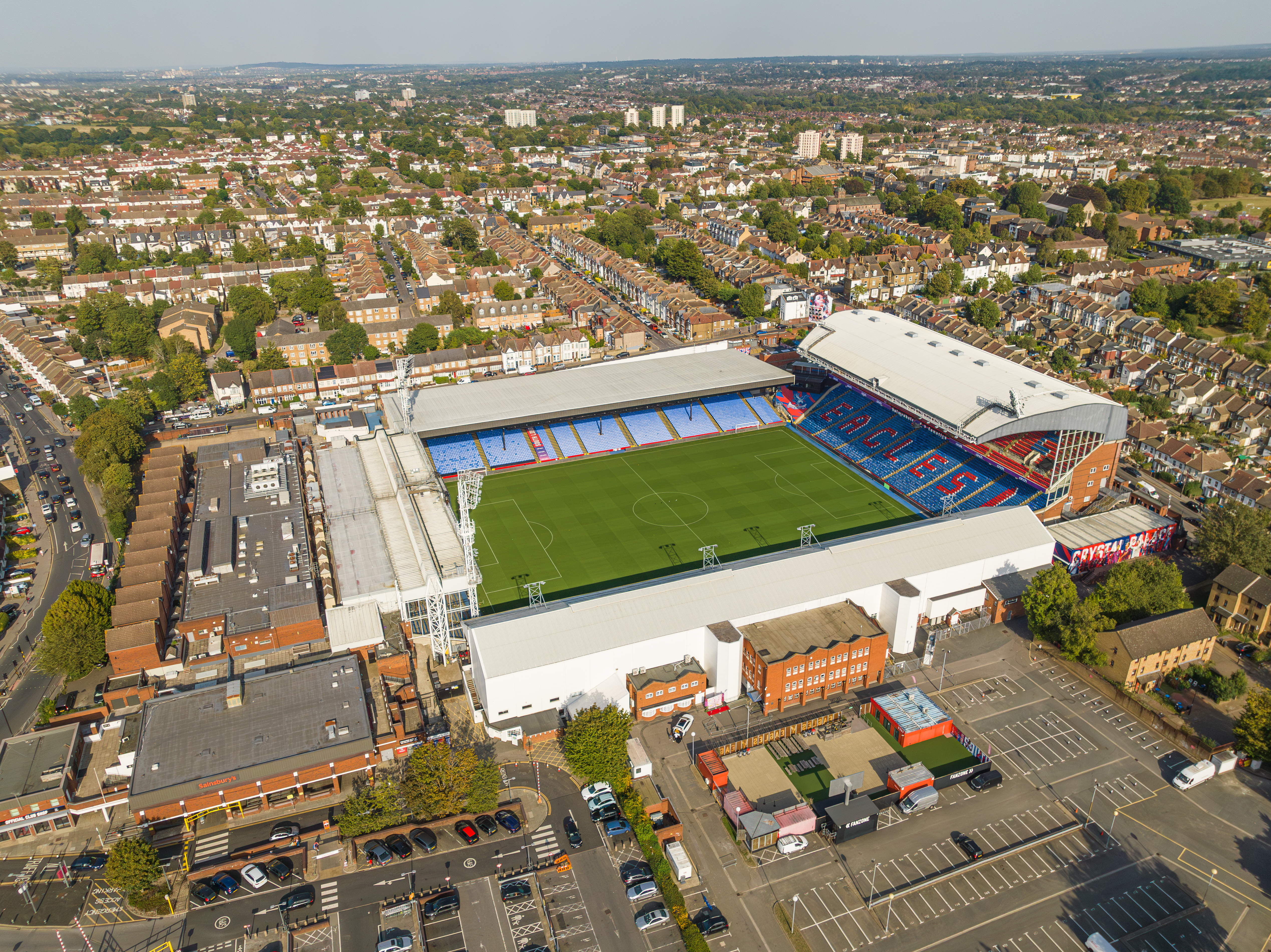 Selhurst Park tổ ấm Crystal Palace đêm vòng 34 Premier League gặp West Ham 20/4